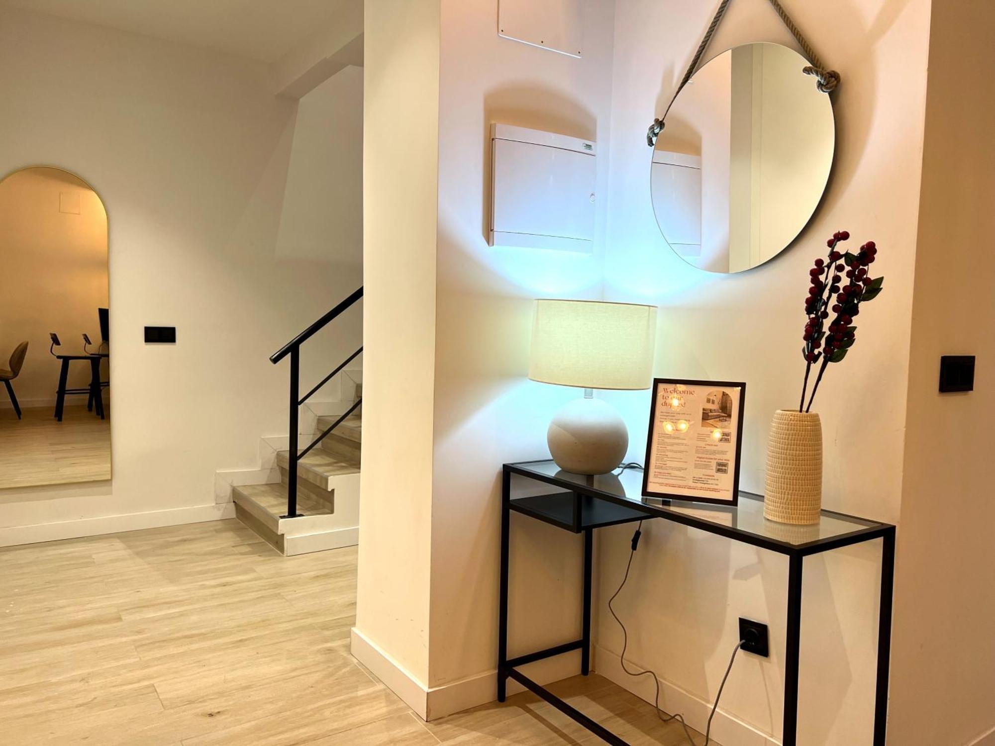 Duplex Moderno Y Acogedor Junto A Atocha Apartment Мадрид Екстериор снимка